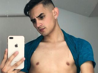 porno chat model AndrewHills