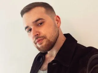 Adult Cam Model CarloDante wants to meet you in Live Chat!