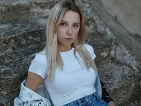 Click here for SEX WITH MiaEvanes