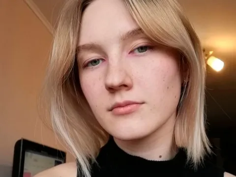 Click here for SEX WITH ScarlettMil